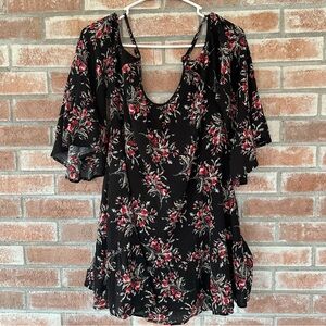 Altar’d State Cold Shoulder Flowy Shift Dress Black Floral Women’s Small
